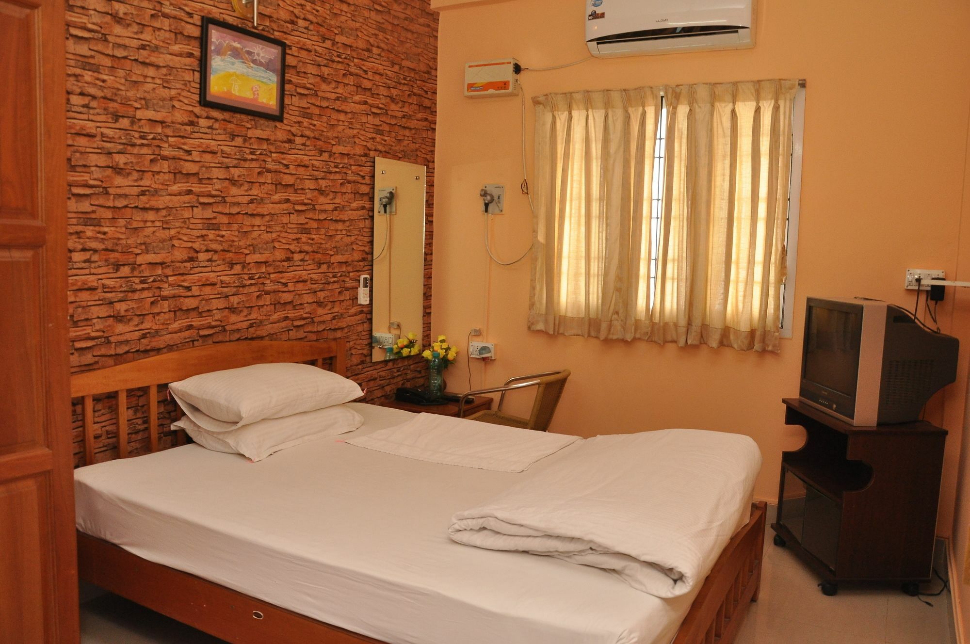 Apple Hotel