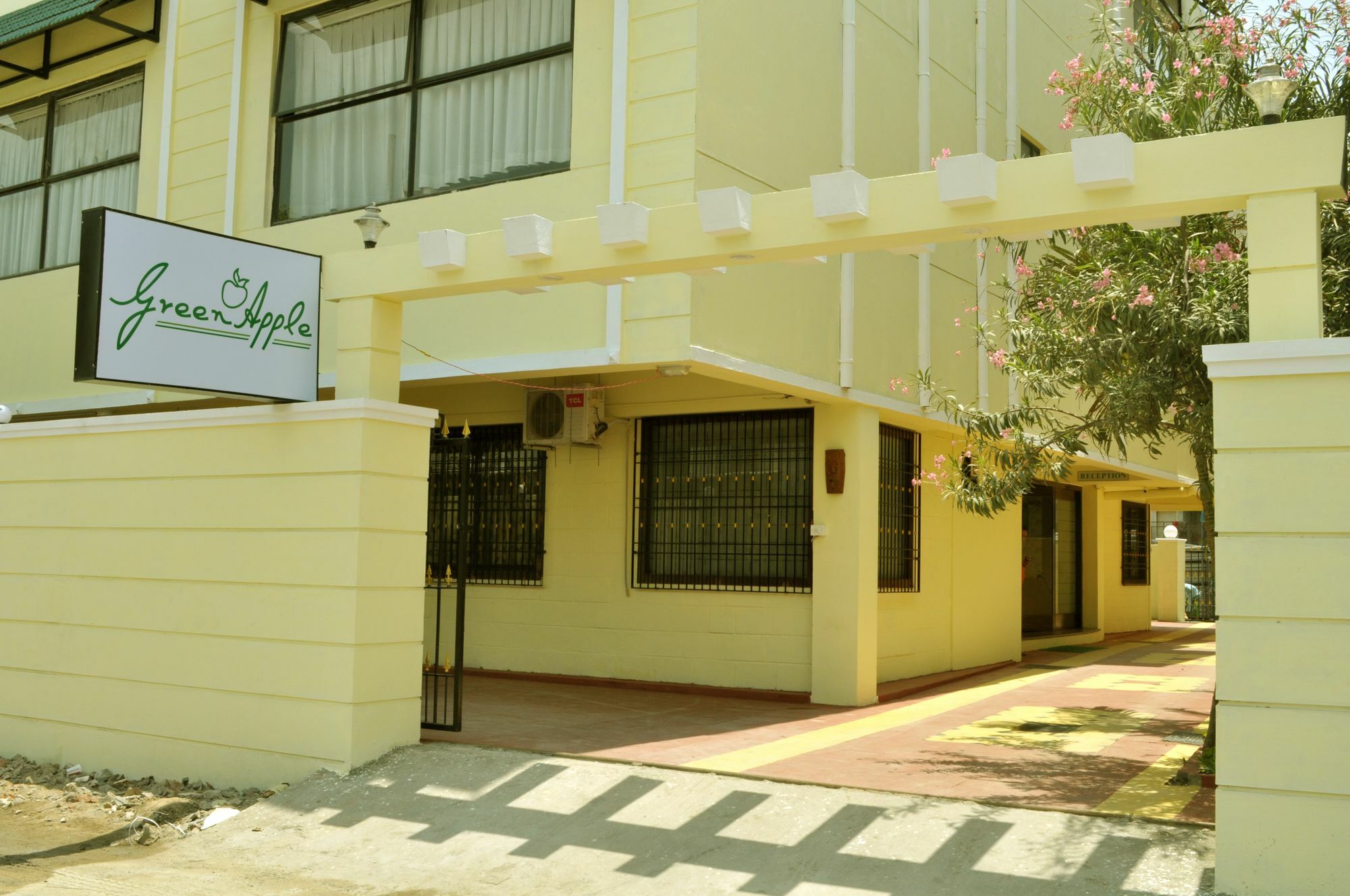 Hotel Apple 3*